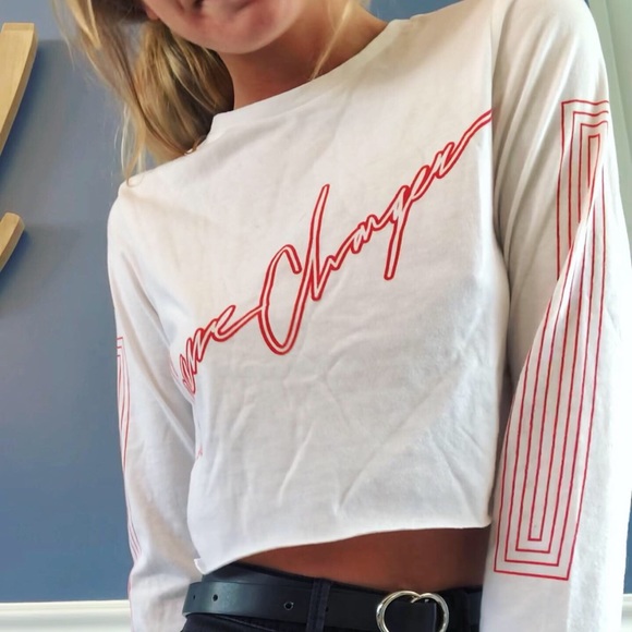 Cropped long sleeve graphic tee - Picture 2 of 2